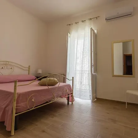 住宿加早餐酒店 Raggio Di Sole 塔兰托